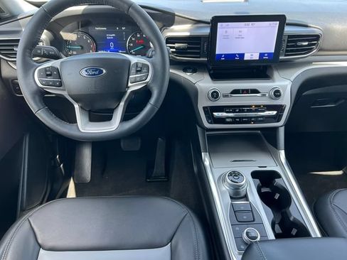 Certified 2023 Ford Explorer XLT w/ Equipment Group 202A AWD/4WD image 3