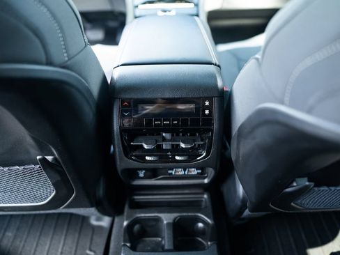 Used 2023 Jeep Grand Cherokee L Laredo w/ Luxury Tech Group I AWD/4WD image 19