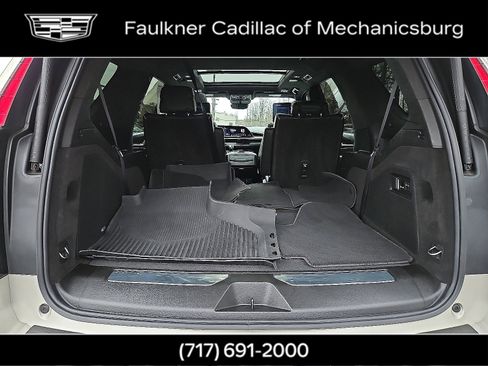 Used 2024 Cadillac Escalade Sport Platinum w/ LPO, ONYX Package image 32