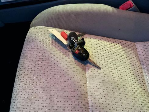 Used 2014 Toyota Camry LE image 14