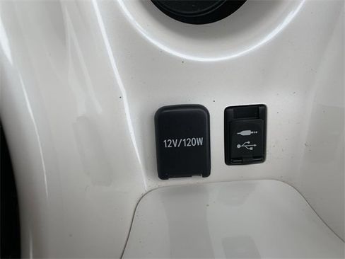 Used 2017 Toyota Prius One image 27