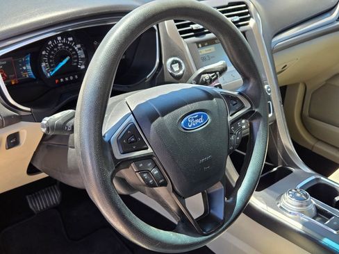 Used 2019 Ford Fusion SE AWD/4WD image 24
