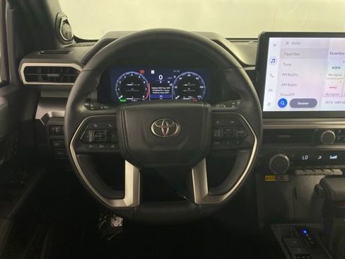 Used 2025 Toyota 4Runner TRD Off-Road Premium AWD/4WD image 22