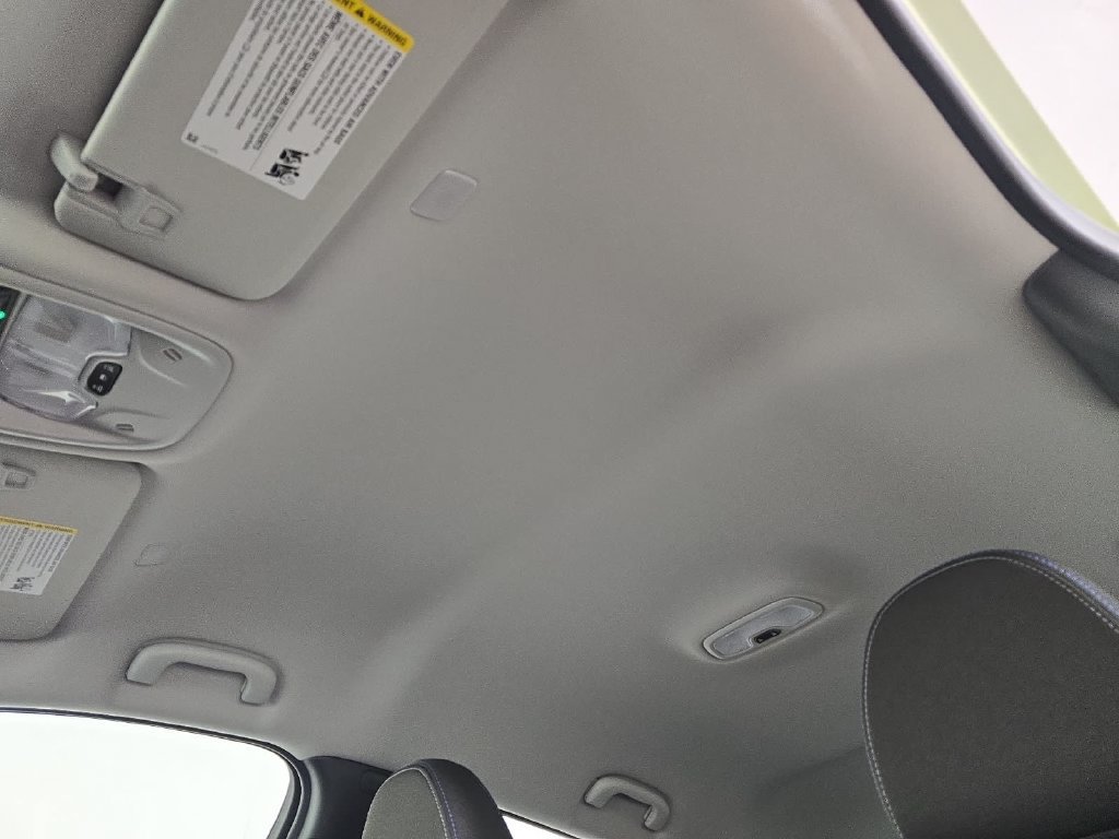 New 2027 Chevrolet Bolt LT w/ Comfort Package FWD image 26