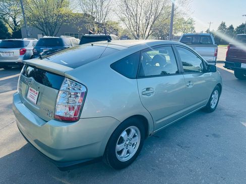 Used 2009 Toyota Prius Touring FWD image 3