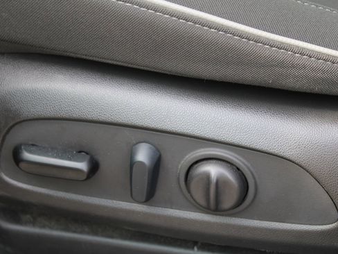 Used 2023 Chevrolet TrailBlazer LT image 23