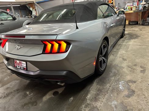 Used 2024 Ford Mustang Premium image 5