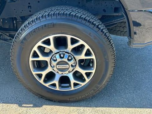 Certified 2022 Ford F250 Limited AWD/4WD image 6