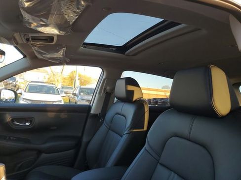 New 2026 Honda HR-V EX-L image 11