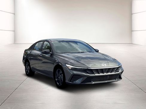 New 2026 Hyundai Elantra Sport image 11