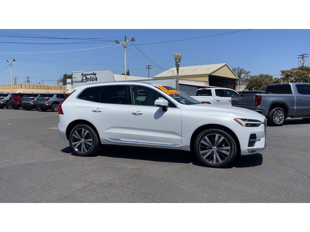 Used 2023 Volvo XC60 B5 Plus w/ Climate Package AWD/4WD image 4