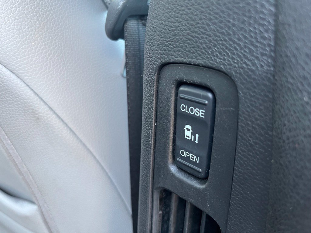 Used 2018 Honda Odyssey EX-L image 35
