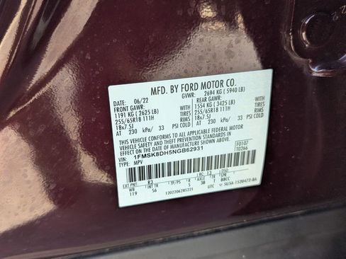 Used 2022 Ford Explorer XLT w/ Equipment Group 202A image 34