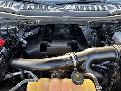 Used 2018 Ford F150 Lariat w/ Equipment Group 502A Luxury image 19