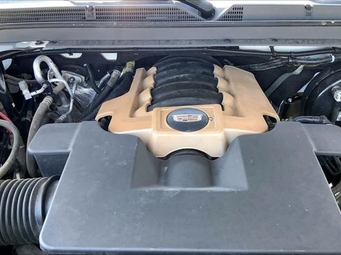 Used 2019 Cadillac Escalade Premium Luxury AWD/4WD image 31