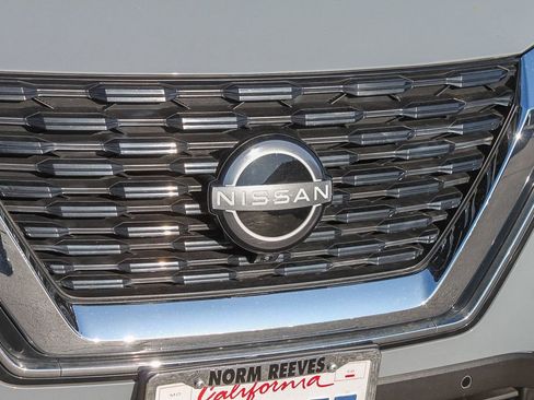 Used 2023 Nissan Rogue Platinum w/ Platinum Premium Package image 6