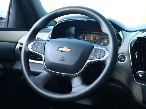 Used 2023 Chevrolet Traverse LS w/ Safety Package image 4