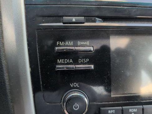 Used 2015 Nissan Altima 2.5 SV w/ Convenience Package image 21