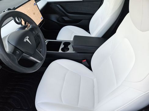 Used 2022 Tesla Model 3 Long Range image 15