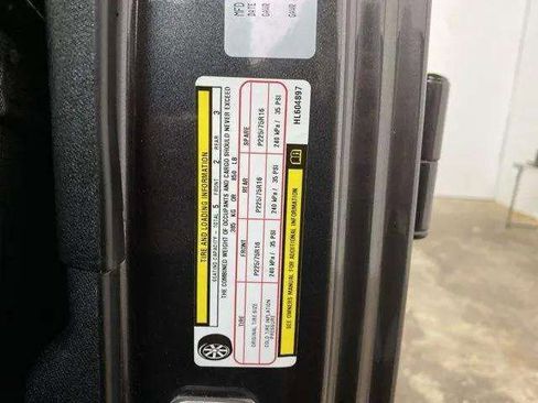 Used 2017 Jeep Wrangler Unlimited Sport w/ Connectivity Group image 21