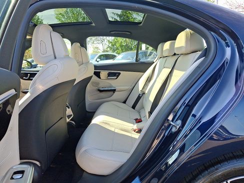 Certified 2023 Mercedes-Benz C 300 4MATIC Sedan image 10