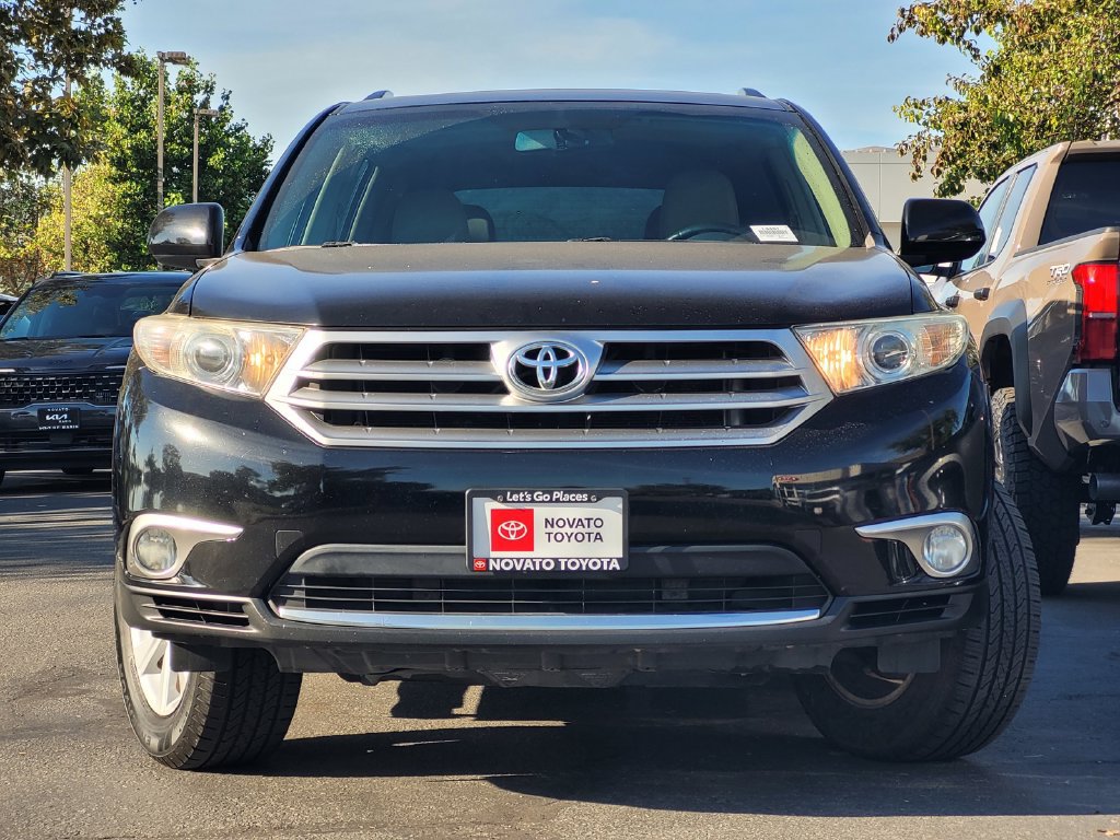 Used 2012 Toyota Highlander SE FWD image 2
