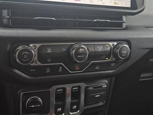 New 2026 Jeep Wrangler Sport AWD/4WD image 25