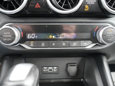 Used 2022 Nissan Sentra SR FWD image 32