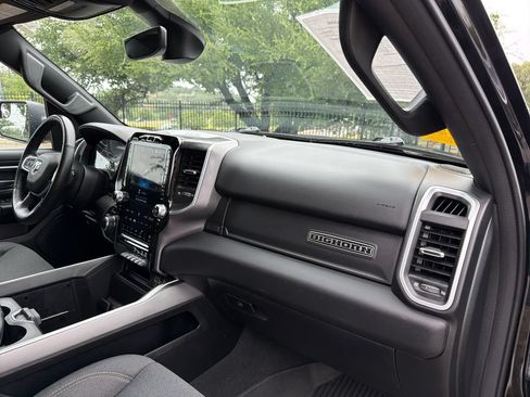 Used 2023 RAM 1500 Big Horn AWD/4WD image 40