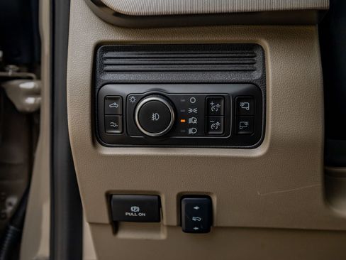 Used 2026 Ford F450 Platinum w/ Platinum Plus Package image 22