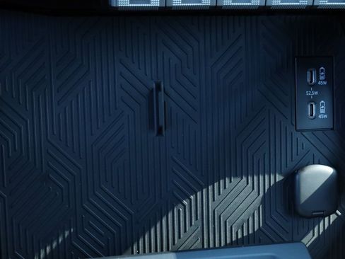 New 2025 Toyota Tacoma SR5 image 12