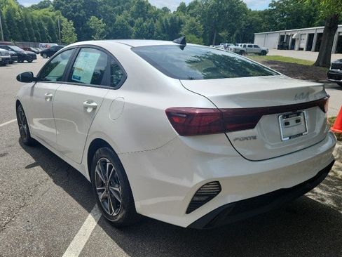 Used 2023 Kia Forte LXS FWD image 5