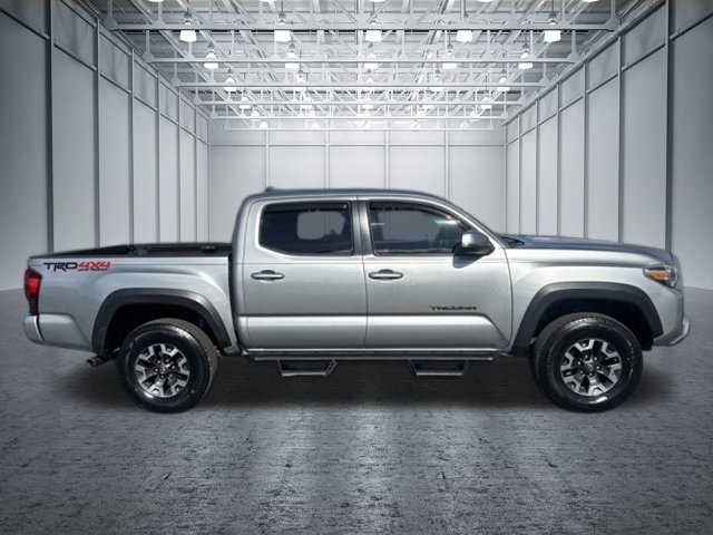 Used 2019 Toyota Tacoma TRD Off-Road AWD/4WD image 6