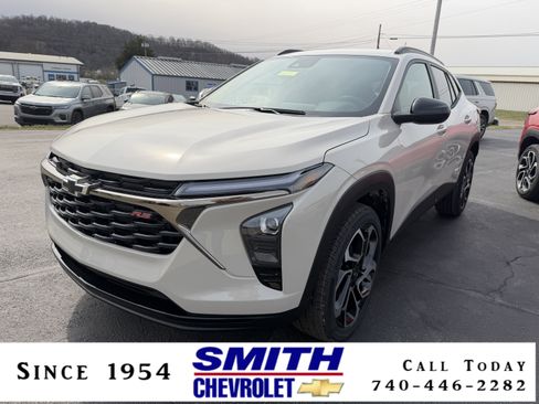 New 2026 Chevrolet Trax RS image 1