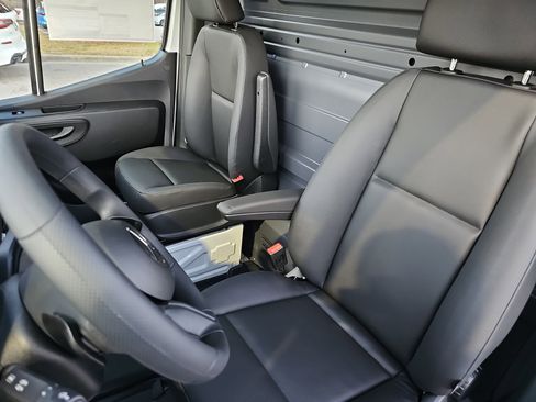 New 2025 Mercedes-Benz Sprinter 2500 image 16