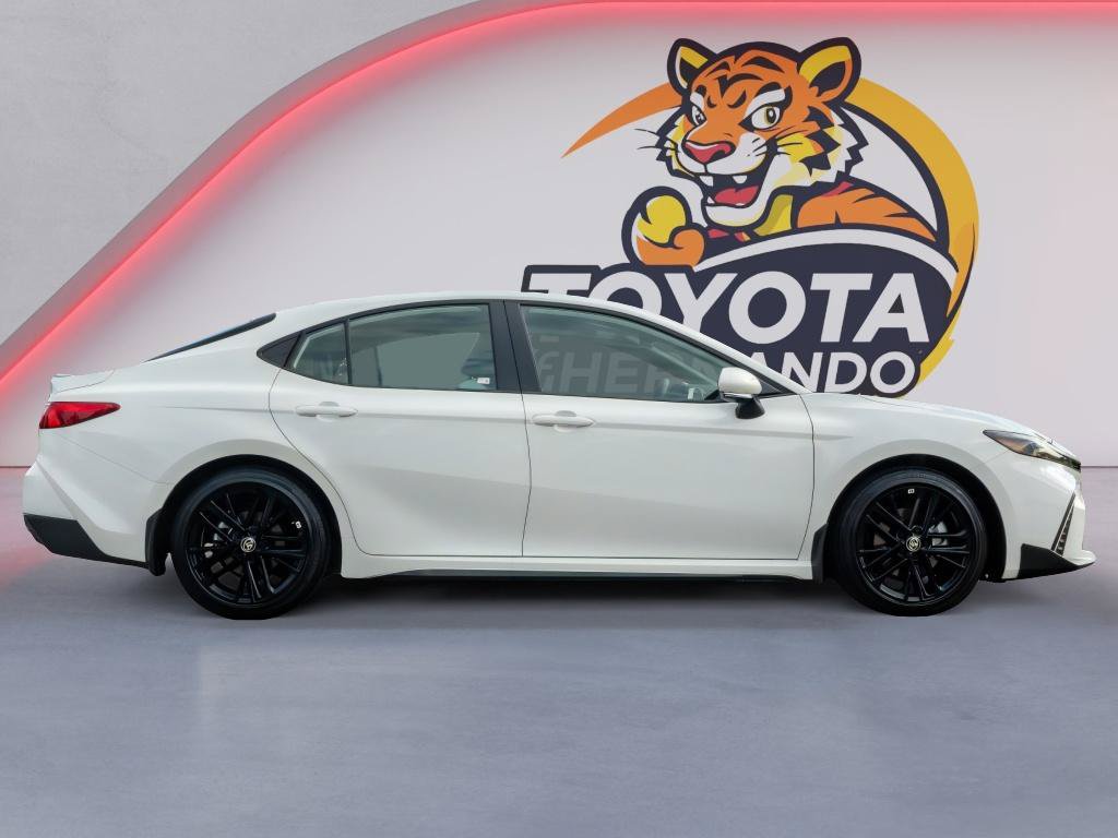 Used 2026 Toyota Camry SE w/ Convenience Package FWD image 4
