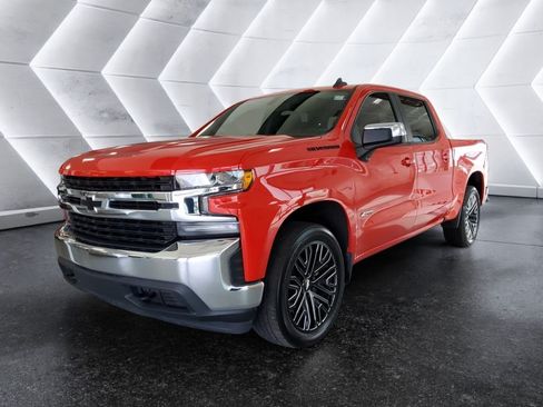Used 2022 Chevrolet Silverado 1500 LT w/ Bed Protection Package AWD/4WD image 3