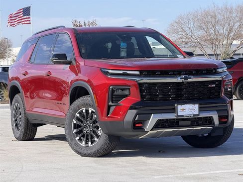 New 2026 Chevrolet Traverse Z71 w/ Enhanced Driving Package image 2