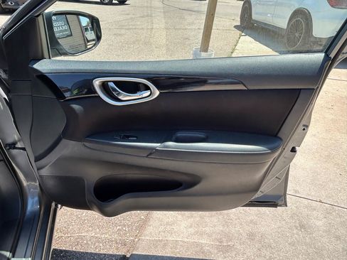Used 2019 Nissan Sentra SV FWD image 16