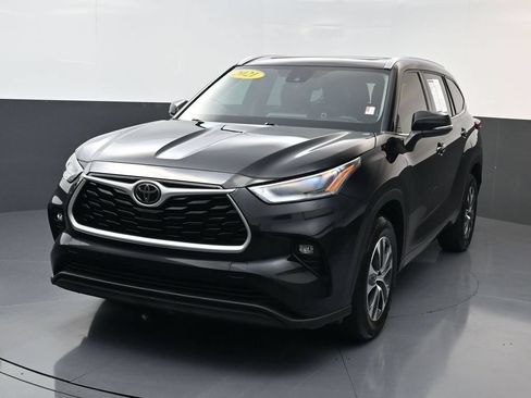 Used 2021 Toyota Highlander XLE FWD image 10