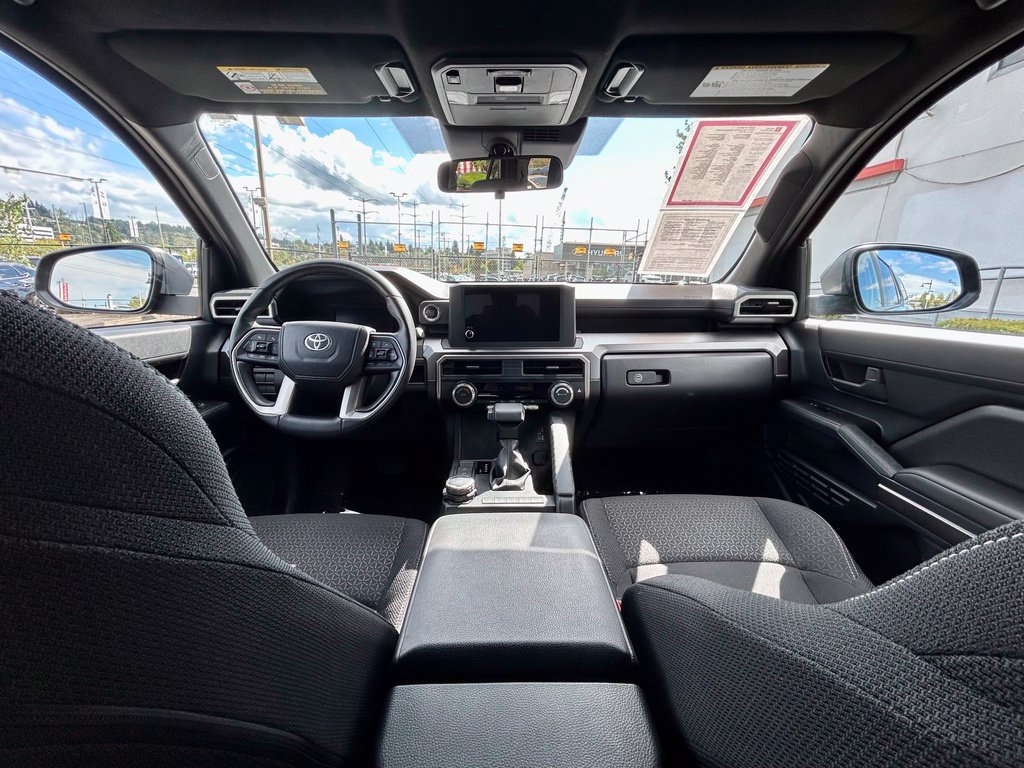 Certified 2025 Toyota 4Runner SR5 AWD/4WD image 18