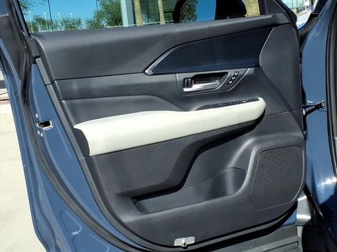 Used 2024 Toyota Grand Highlander AWD Hybrid image 24