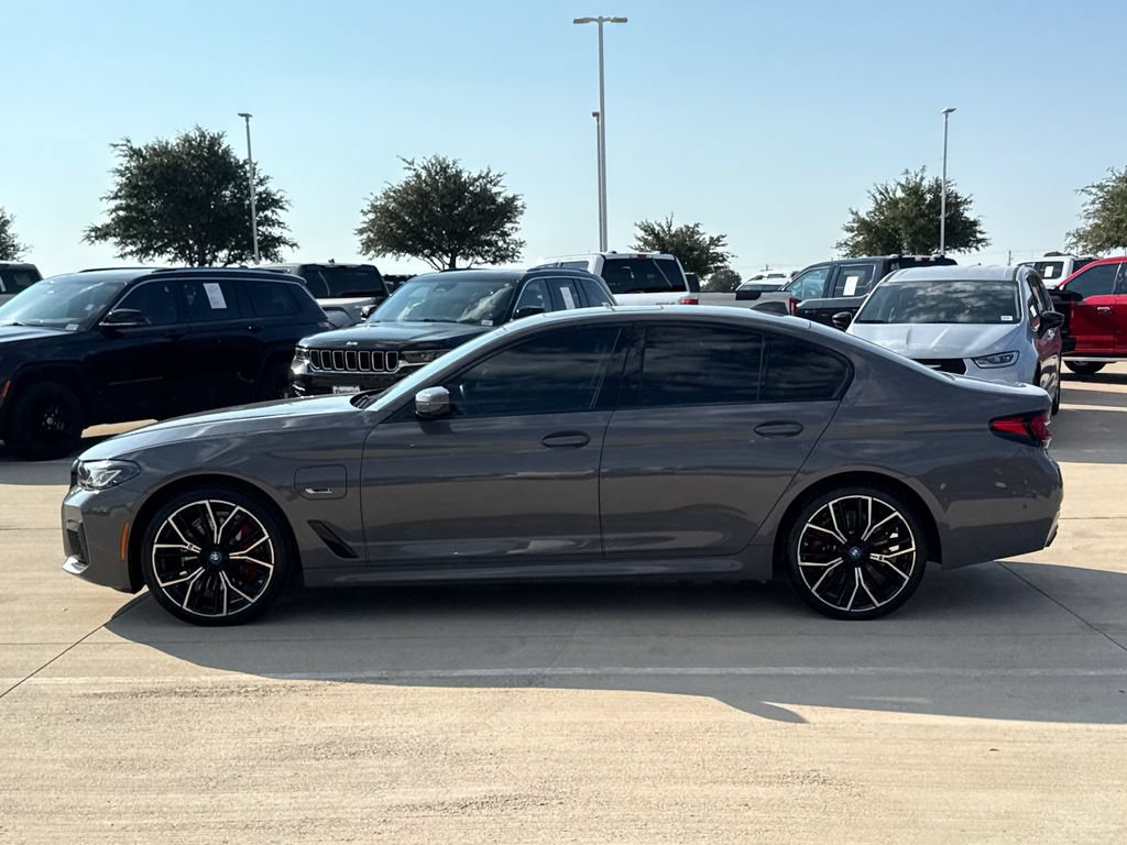 Used 2022 BMW 530e w/ Premium Package RWD image 6