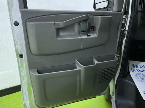 Used 2017 Chevrolet Express 2500 LS image 15