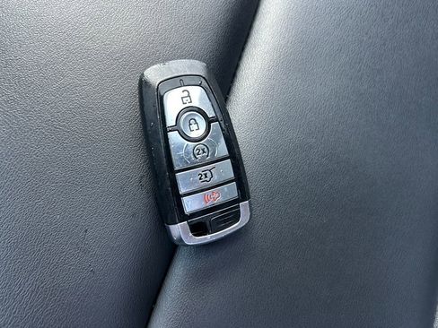 Used 2023 Ford Explorer XLT w/ Equipment Group 202A image 33