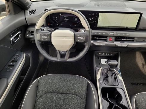 New 2025 Kia K4 GT-Line Turbo w/ GT-Line Sunroof Package FWD image 13