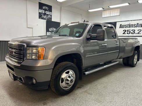 Used 2014 GMC Sierra 3500 Denali AWD/4WD image 3