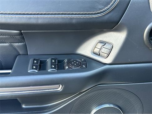 Used 2023 Ford Expedition Max Platinum image 39