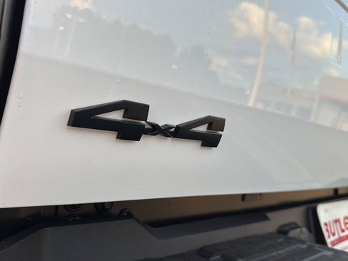 New 2026 Toyota Tundra SR image 30