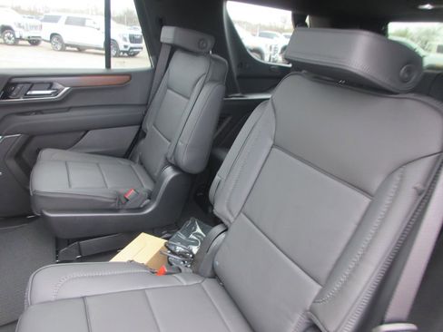 New 2026 GMC Yukon Denali image 12